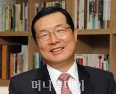 책 권하고, 직접 직원교육 하는 증권CEO