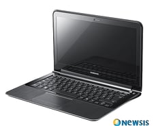 [사진]CES2011, 삼성 초경량 노트북 '9 시리즈'