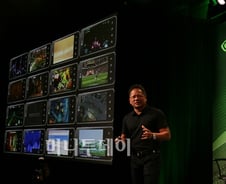 [사진]엔비디아 CEO가 공개한 LG 옵티머스X2