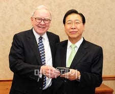 "워런 버핏, 포스코 주식 안 팔았다"