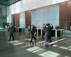 HP-삼성電 CEO 전격 회동… 뭘 논의했을까?