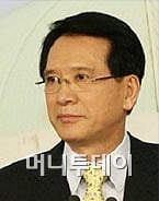 "신공항, 원점으로" 김형오의 소신 