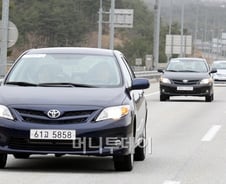 [시승기]45년간 40초마다 1대 팔린 코롤라 비결은?