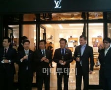 루이비통이 신세계 인천점에서 잔치벌인 사연