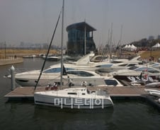 "오리배보다 싸다" 첫등장 한강요트 타보니…