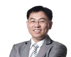 장교 출신 뽑는 게임회사 '왜?' 