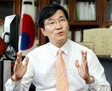 "공짜 점심없다…교육복지, 세금부담 감내해야"