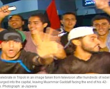 리비아반군 트리폴리 장악…美 "카다피 퇴진"