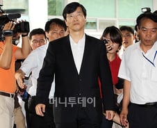 [사진]곽노현 교육감, 말없는 출근