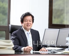 '물관리'와 함께한 30여년…자타 공인 전문가