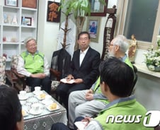 박원순 시장 첫날, 지하철 출근해 쪽방촌서 퇴근