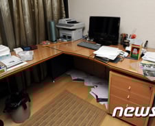 [단독]압수수색된 이국철 회장 서재