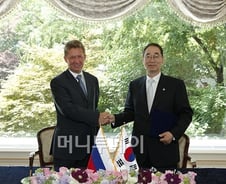 "지구 25바퀴, 가스있는 곳이라면 어디라도 간다"