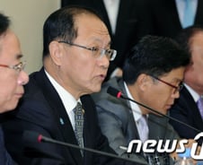 황우여, "다른 회의장 지정해서..." 한미 FTA 강행처리 시사