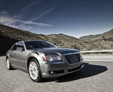 [시승기]크라이슬러 '뉴 300C', "육중한 존재감"