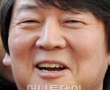 안철수 내년 총선 나올까…정치권 '설왕설래'