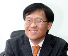 "스타타워 매입가 3000억 깎은 비결은?"