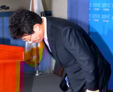 지도부 3인 동반사퇴…한나라당 침몰?