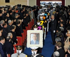 "故 박태준의 불꽃같은 삶, 영원히 기리고 기억할 것"