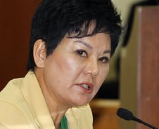 송영선 "수백만이 굶어죽었는데 김정일 조문하자고?"