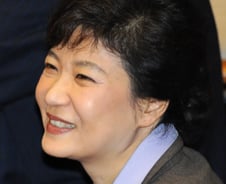 박근혜, 신년사서 "백마디 말보다 진실되게 실천"