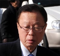 '돈봉투' 의혹 박희태 의장, 총선 불출마 선언