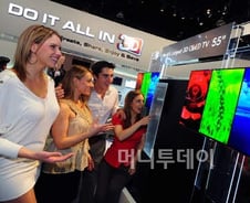 [CES]LG전자, TV 명가 재건 꿈꾼다
