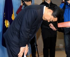 다시 입연 고승덕 "노란색 봉투, 여러 의원실에 배달 됐다"