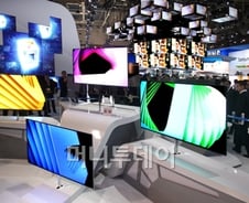 삼성전자, 'CES2012' 최고혁신·제품 슈퍼올레드TV 공개