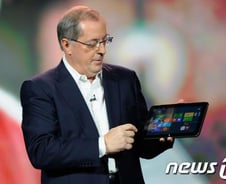 CES격돌! 모바일로 가는 '인텔' vs PC로 가는 '퀄컴' 