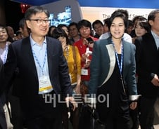 이서현 부사장, CES 둘러보며 신기술에 관심