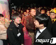 [단독]이준석, 적군과 대화(?)  