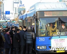[단독]서울 시내버스, 토요일 18% 감축운행한다
