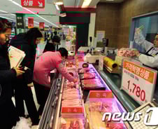 [단독]"서울시 '대형마트 판매품목 제한' 권고할수 있다"