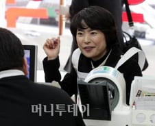 손수조 "새누리당 선택, 참 바보같은 짓이지만…"