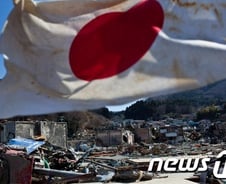 日 대지진 1년, 무너진 '안전' 계속되는 '공포'