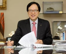 보고는 전화로 'OPEN CEO'