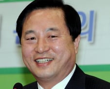 김두관, 박근혜까지 손수조 공개지원 나서자…