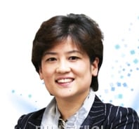박근혜에 청원서 낸 강은희, 비례대표 당선권에