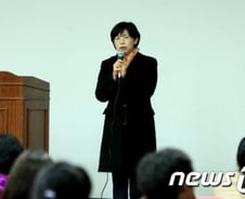 [단독] 이정희 "진흙탕 빠져도 살아남을것" 총선출마 의지 밝혀