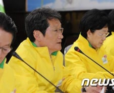 문성근 "부산 북강서을, 박빙이 맞는 것 같다"