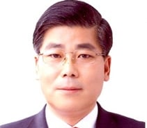 동해삼척 이이재, 16년 최연희 아성 무너뜨릴까