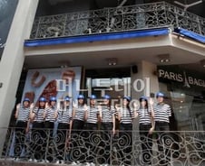 "응온 꽌" 베트남 첫 파리바게뜨, 색 다르네~