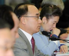 박재완 "北 광명성 3호 발사에도 우리 금융시장 끄떡없어"