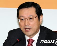 [당선자] 재선 성공 이용섭 "서민들의 웃음 되찾겠다"