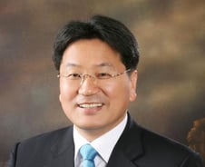 [당선자] '거물킬러' 강기정 3선 성공…중진으로 도약