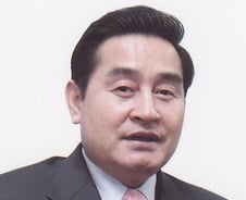 [당선자] 이윤석, '거물' 한화갑 누르고 재선 성공