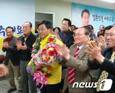 [당선자] 전북 고창부안 김춘진 3선 고지 달성