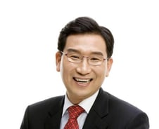 [당선자]수원을 민주통합당 신장용"웃음과 행복을 되찾아 주겠다"