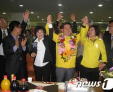 [당선자]부천 원미구갑 김경협, “99% 서민을 위한 정책 만들 것”